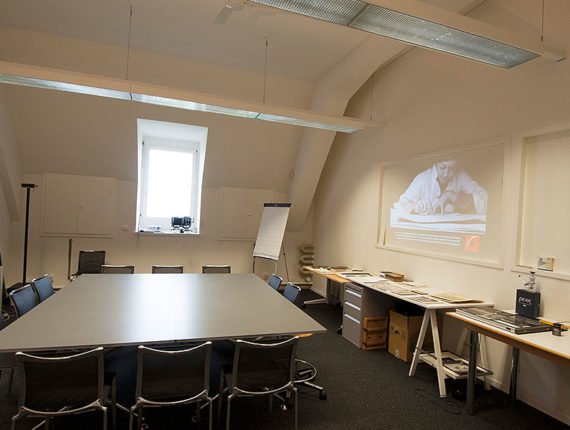 Sitzungsraum des ISCP.
Foto: Schweizerisches Institut zur Erhaltung der Fotografie (ISCP), Neuchâtel